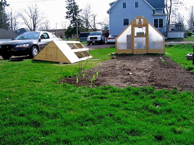 3140_tractor_greenhouse.jpg