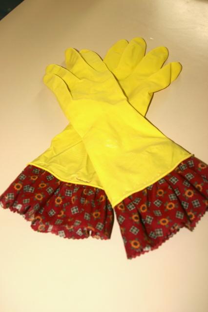 3685_ruffled_gloves.jpg