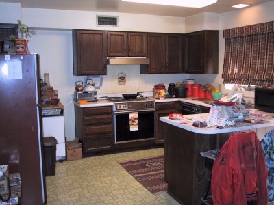 kitchen-before.jpg